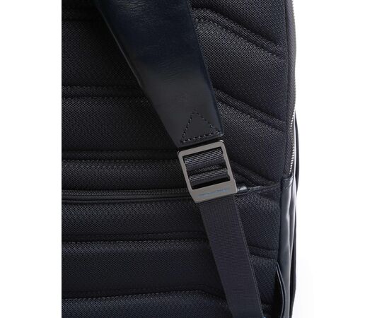  Рюкзак Piquadro Blue Square CA6593B2/BLU2 темно-синий натуральная кожа 